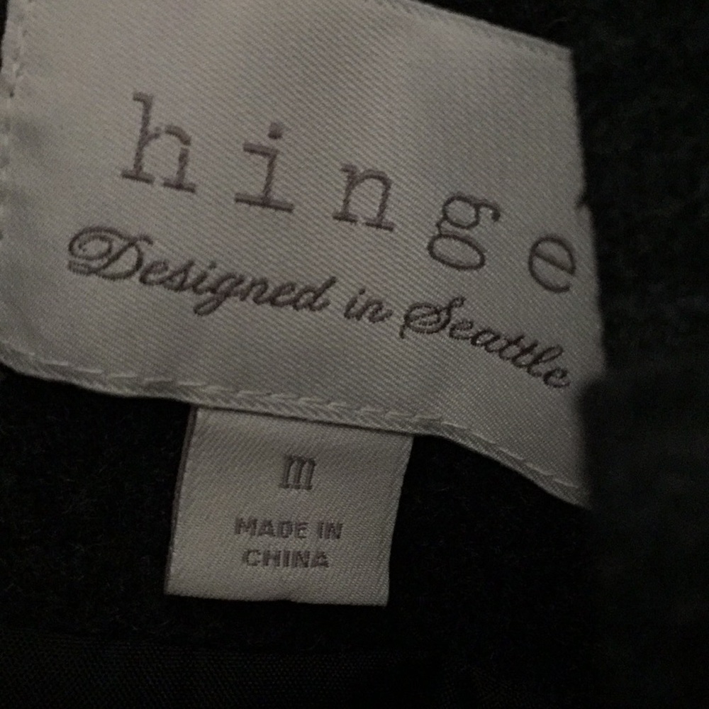 Hinge Ruffled Blazer - Picture 3 of 5